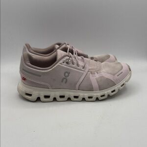 On Running Cloud 6 women’s 6.5 Light Pink and Gray Sneakers S22